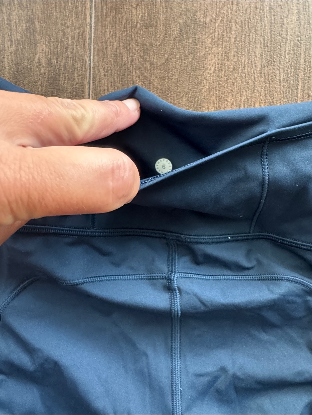 Lululemon • Fast & Free Crop II *Nulux 19"
Midnight Navy Size 6 - Picture 12 of 16